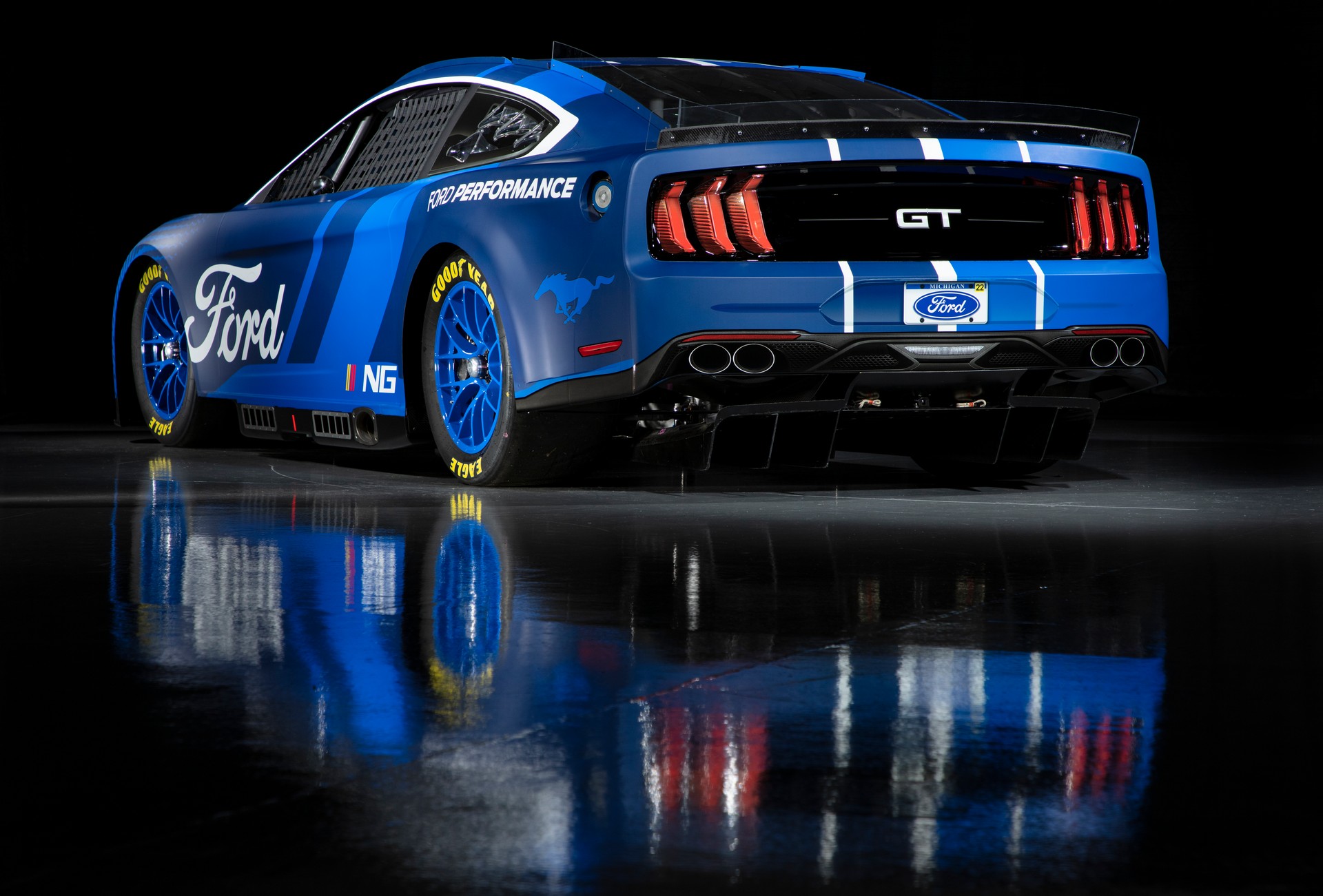 Download 2022 NASCAR Next Gen Ford Mustang - Rear HD Wallpaper 1920x1301 #19