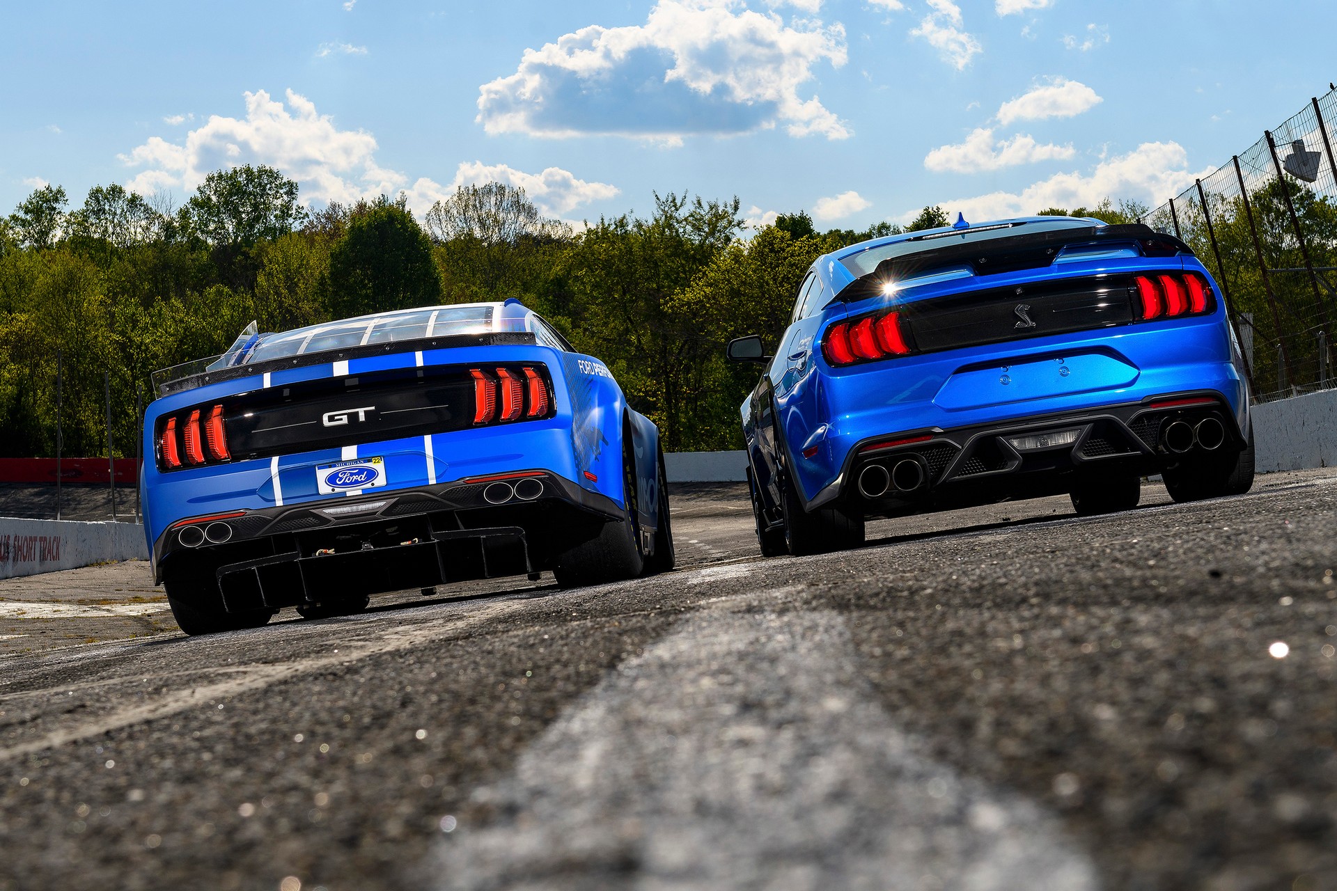 Download 2022 NASCAR Next Gen Ford Mustang - Rear HD Wallpaper 1920x1280 #10