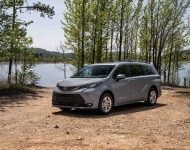 2022 Toyota Sienna Woodland Special Edition - Front Three-Quarter Wallpaper 190x150