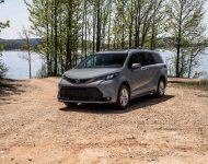 Download 2022 Toyota Sienna Woodland Special Edition HD Wallpapers and Backgrounds