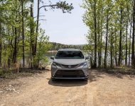 2022 Toyota Sienna Woodland Special Edition - Front Wallpaper 190x150