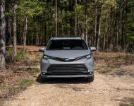 2022 Toyota Sienna Woodland Special Edition - Front Wallpaper 190x150