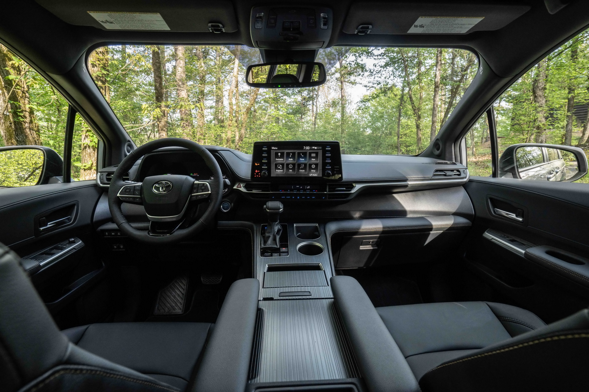 Download 2022 Toyota Sienna Woodland Special Edition - Interior, Cockpit HD Wallpaper 1920x1280 #17
