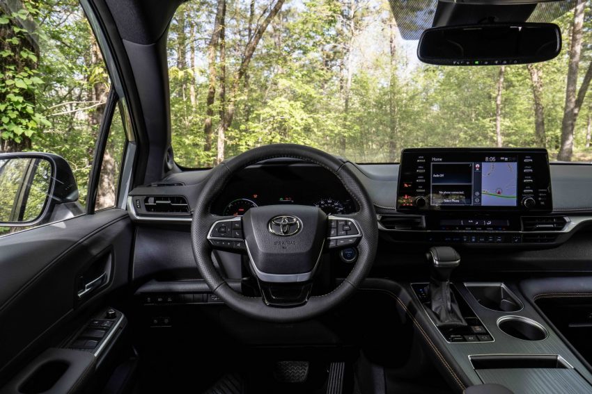 2022 Toyota Sienna Woodland Special Edition - Interior, Cockpit Wallpaper 850x567 #18
