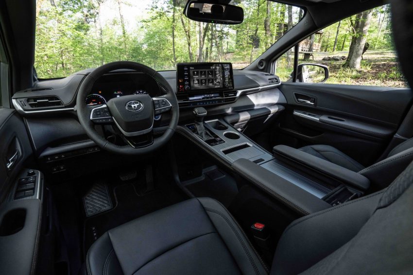 2022 Toyota Sienna Woodland Special Edition - Interior Wallpaper 850x567 #16