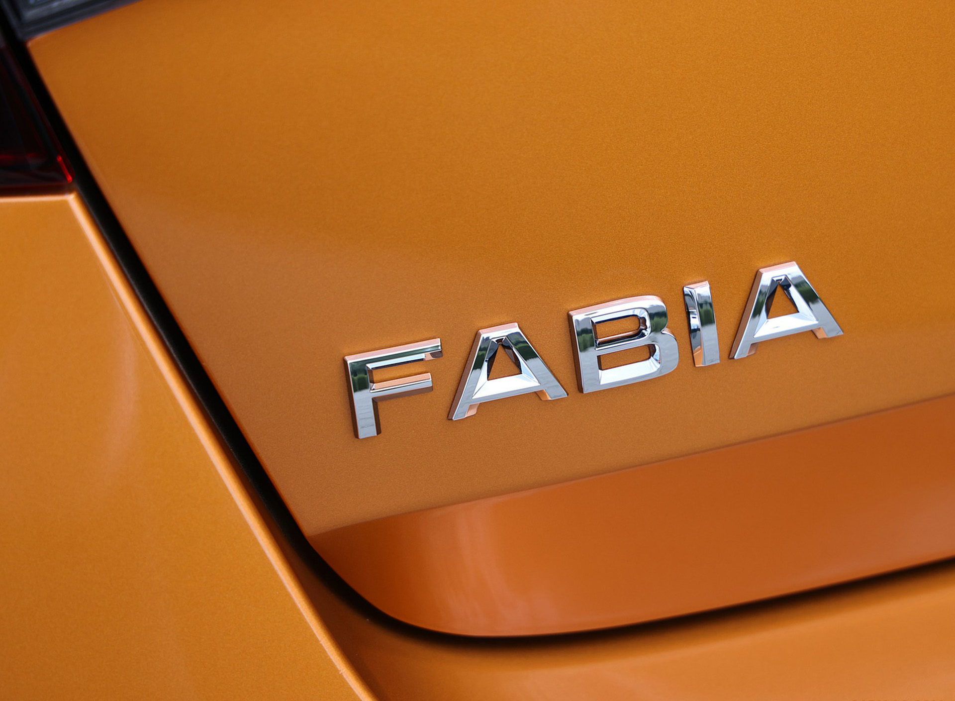 Download 2022 Škoda Fabia - Badge HD Wallpaper 1920x1409 #102