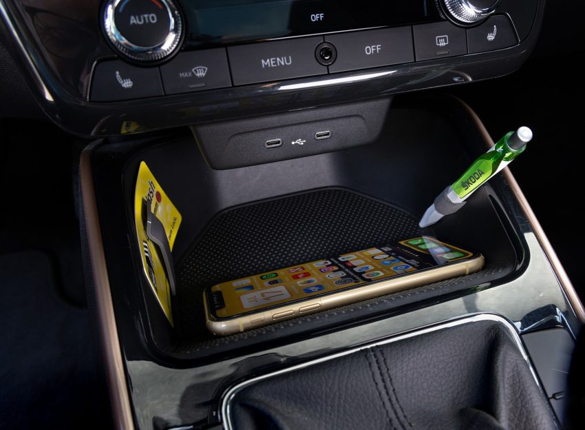 2022 Škoda Fabia - Central Console Wallpaper 850x624 #119