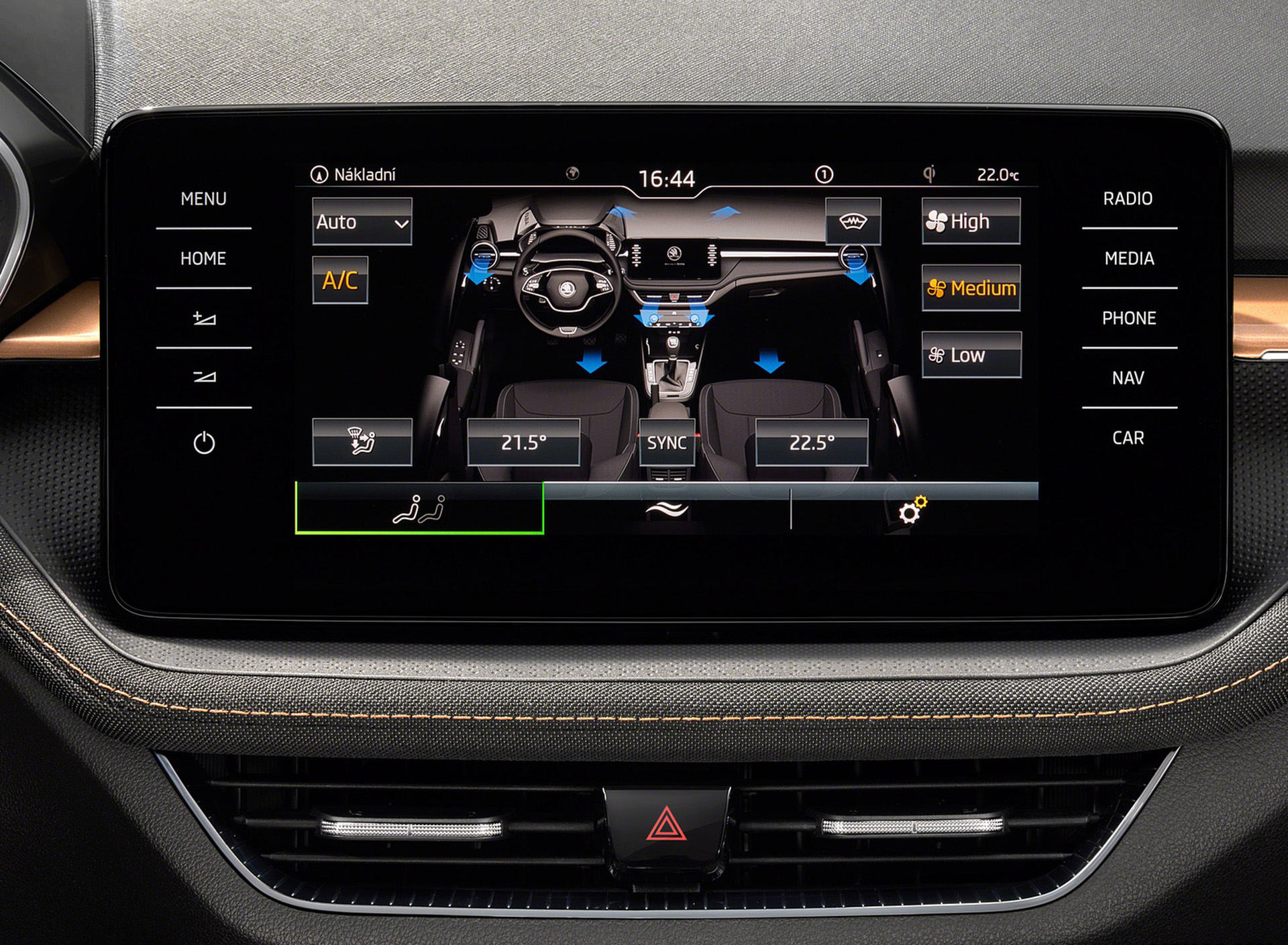 Download 2022 Škoda Fabia - Central Console HD Wallpaper 1920x1409 #25