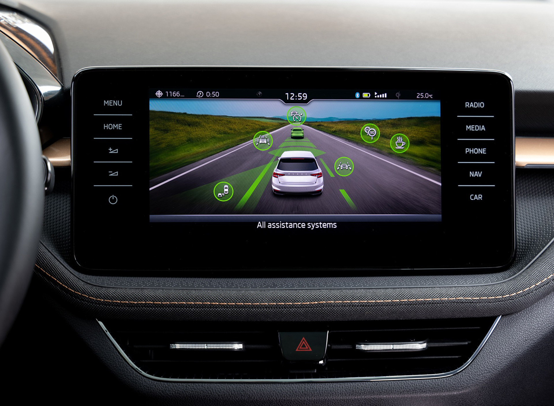 Download 2022 Škoda Fabia - Central Console HD Wallpaper 1920x1409 #117