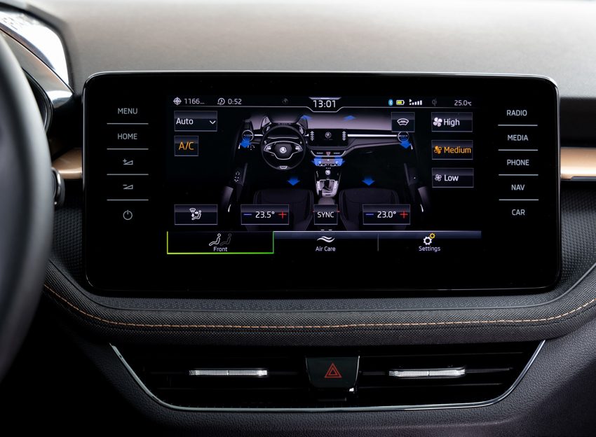 2022 Škoda Fabia - Central Console Wallpaper 850x624 #113