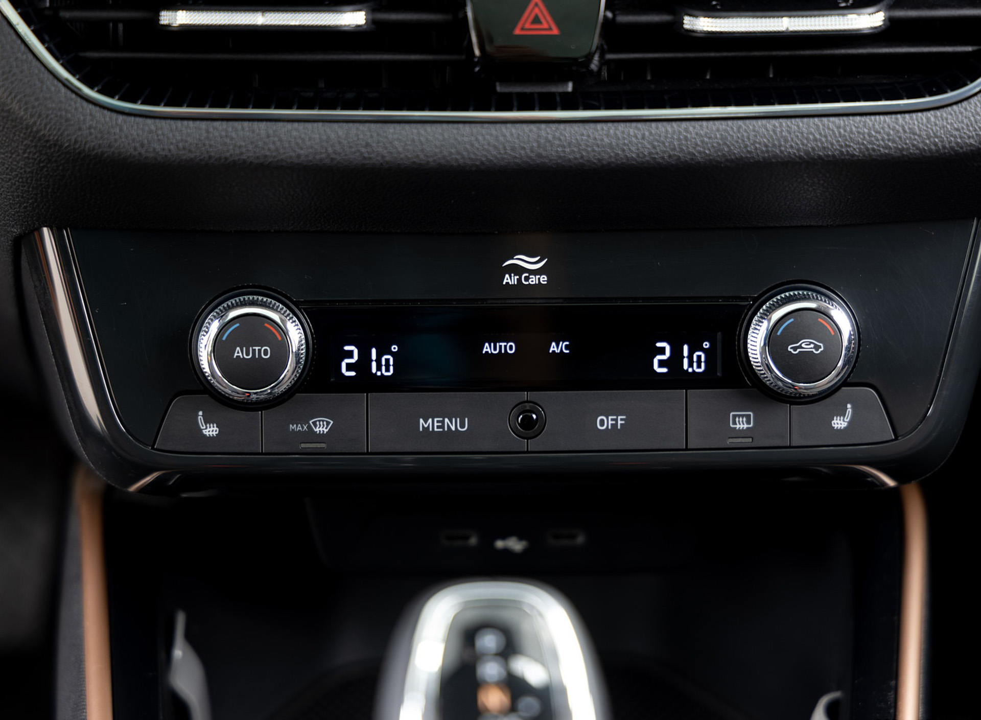 Download 2022 Škoda Fabia - Central Console HD Wallpaper 1920x1409 #112