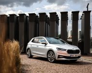 2022 Škoda Fabia - Front Three-Quarter Wallpaper 190x150