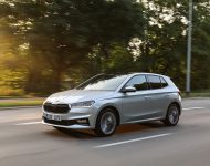 2022 Škoda Fabia - Front Three-Quarter Wallpaper 190x150