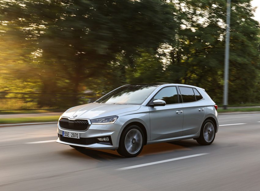 2022 Škoda Fabia - Front Three-Quarter Wallpaper 850x624 #131