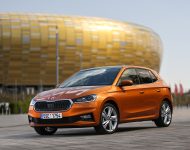 2022 Škoda Fabia - Front Three-Quarter Wallpaper 190x150
