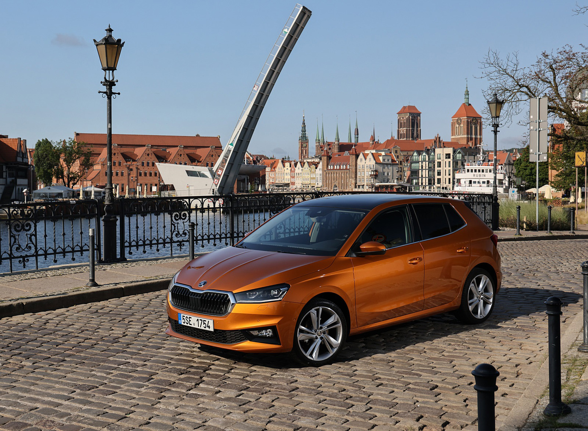 Download 2022 Škoda Fabia - Front Three-Quarter HD Wallpaper 1920x1409 #77