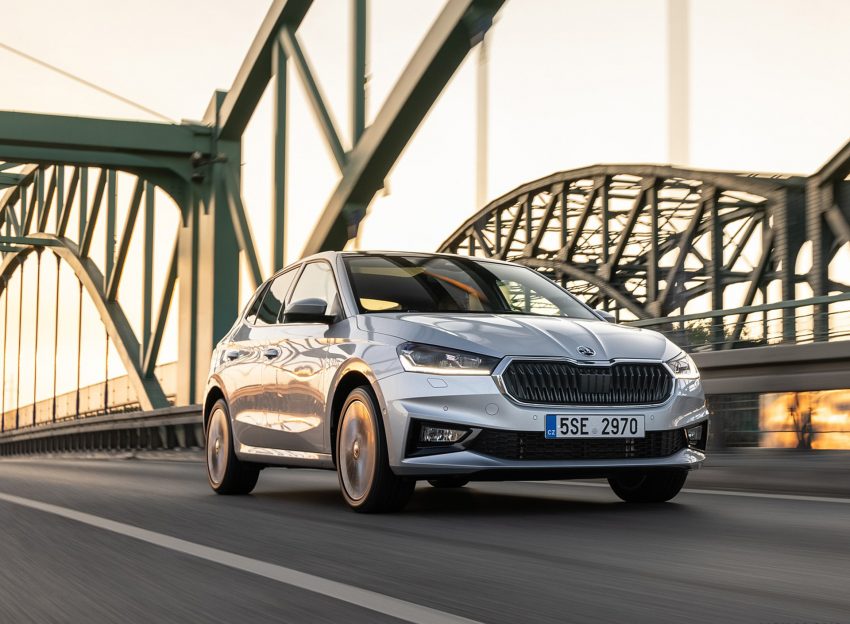 2022 Škoda Fabia - Front Three-Quarter Wallpaper 850x624 #137