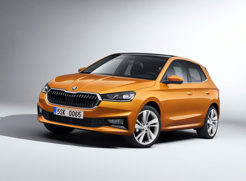 2022 Škoda Fabia - Front Three-Quarter Wallpaper 850x624 #7