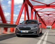 2022 Škoda Fabia - Front Wallpaper 190x150