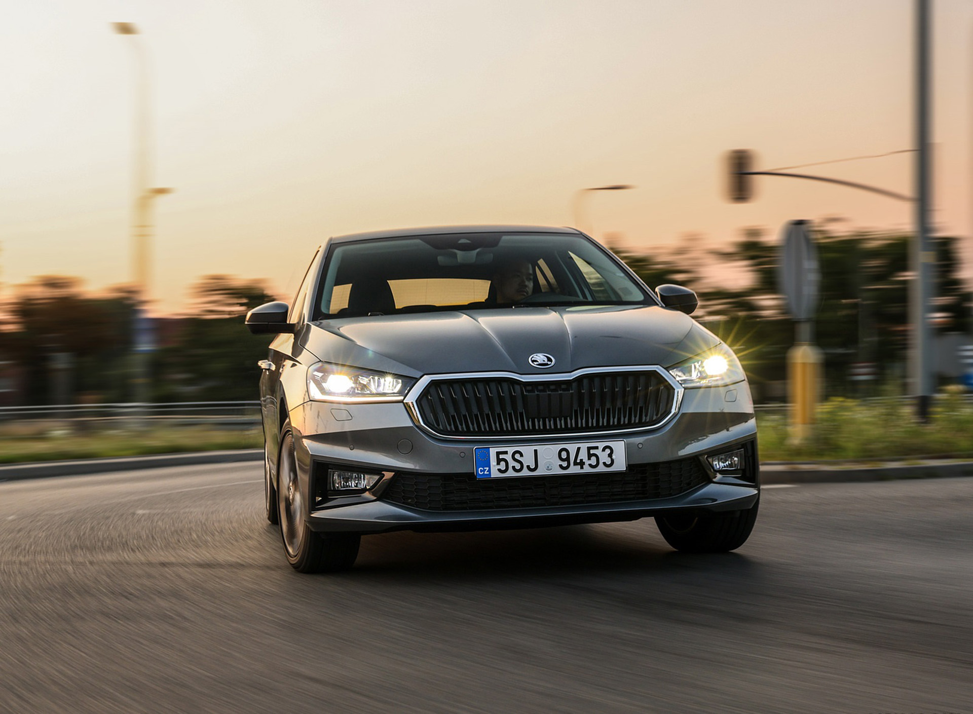 Download 2022 Škoda Fabia - Front HD Wallpaper 1920x1409 #170