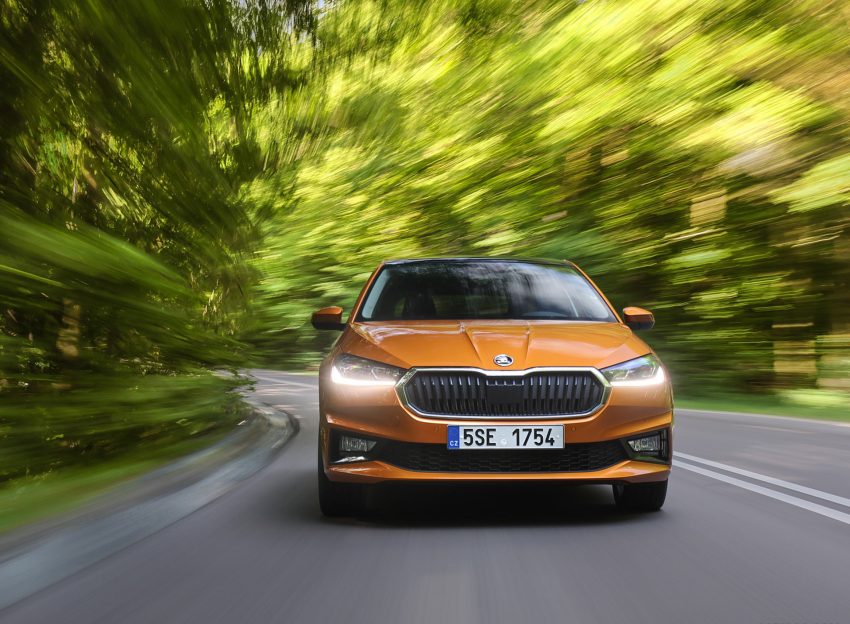 2022 Škoda Fabia - Front Wallpaper 850x624 #68