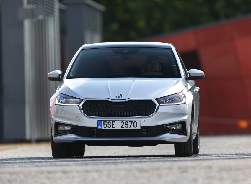 2022 Škoda Fabia - Front Wallpaper 850x624 #141