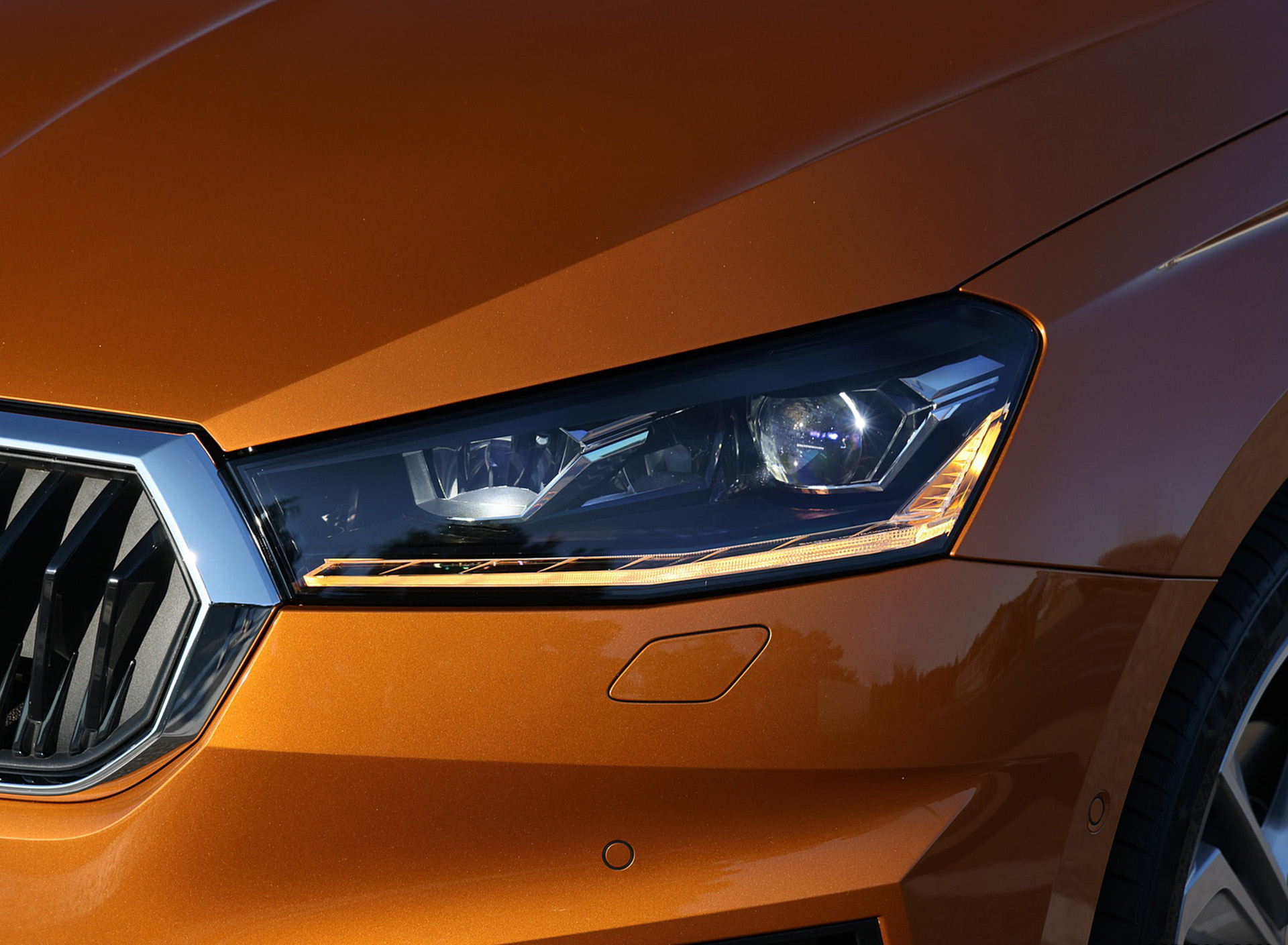 Download 2022 Škoda Fabia - Headlight HD Wallpaper 1920x1409 #93