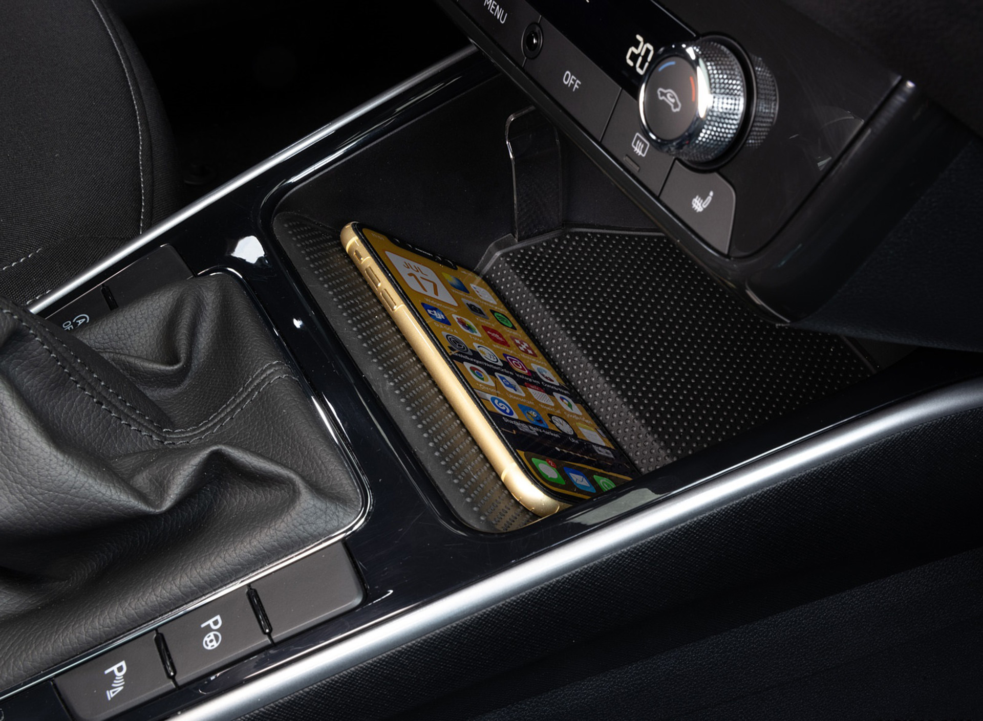 Download 2022 Škoda Fabia - Interior, Detail HD Wallpaper 1920x1409 #161