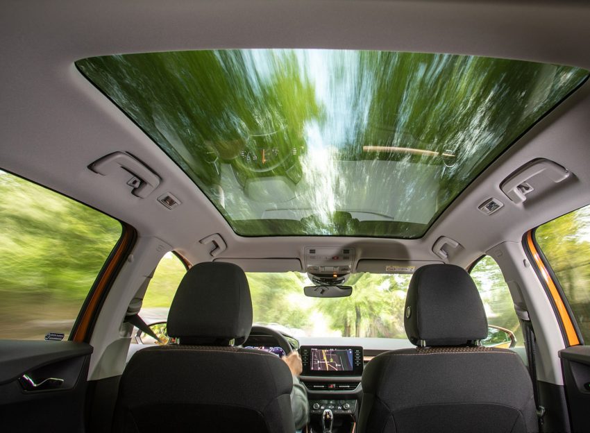 2022 Škoda Fabia - Panoramic Roof Wallpaper 850x624 #126