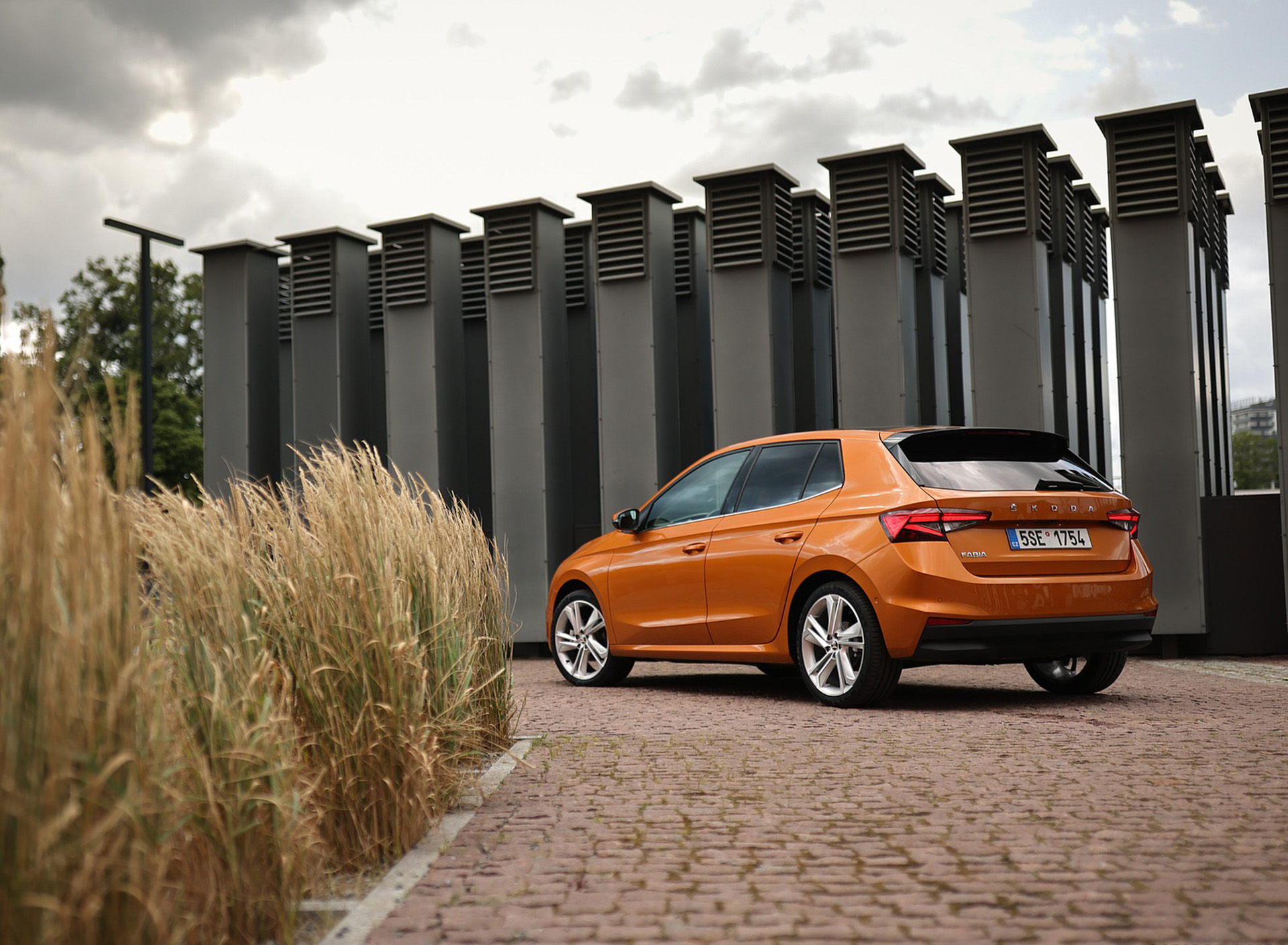 Download 2022 Škoda Fabia - Rear Three-Quarter HD Wallpaper 1920x1409 #79