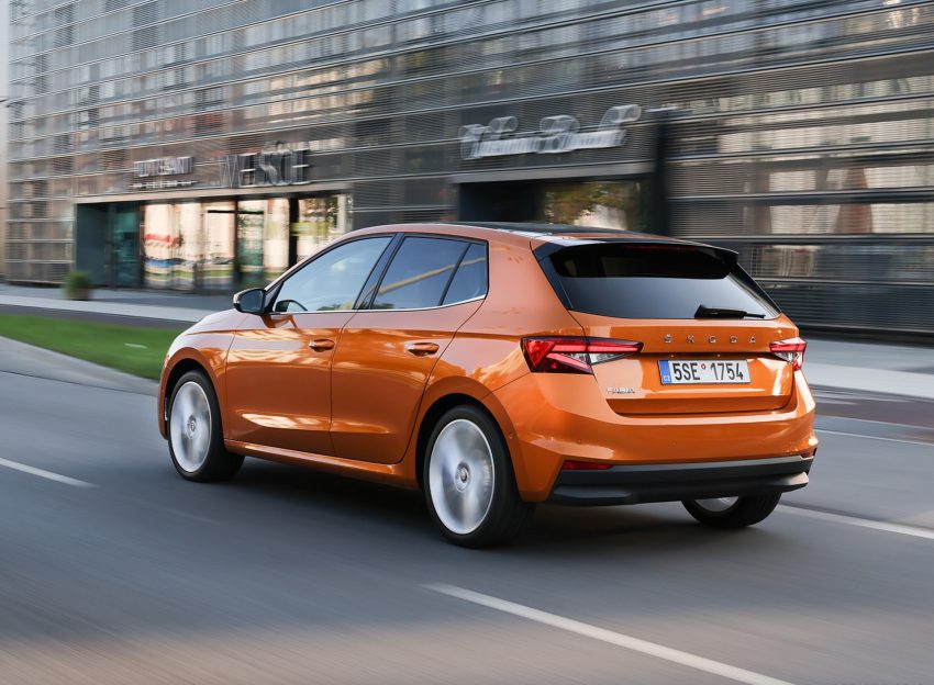 2022 Škoda Fabia - Rear Three-Quarter Wallpaper 850x624 #69