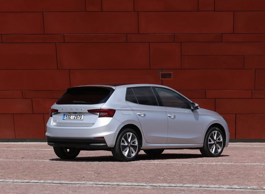 2022 Škoda Fabia - Rear Three-Quarter Wallpaper 850x624 #151