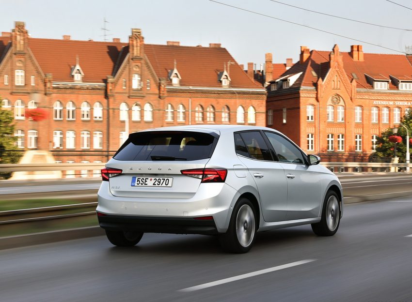 2022 Škoda Fabia - Rear Three-Quarter Wallpaper 850x624 #142