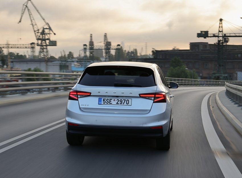 2022 Škoda Fabia - Rear Wallpaper 850x624 #139