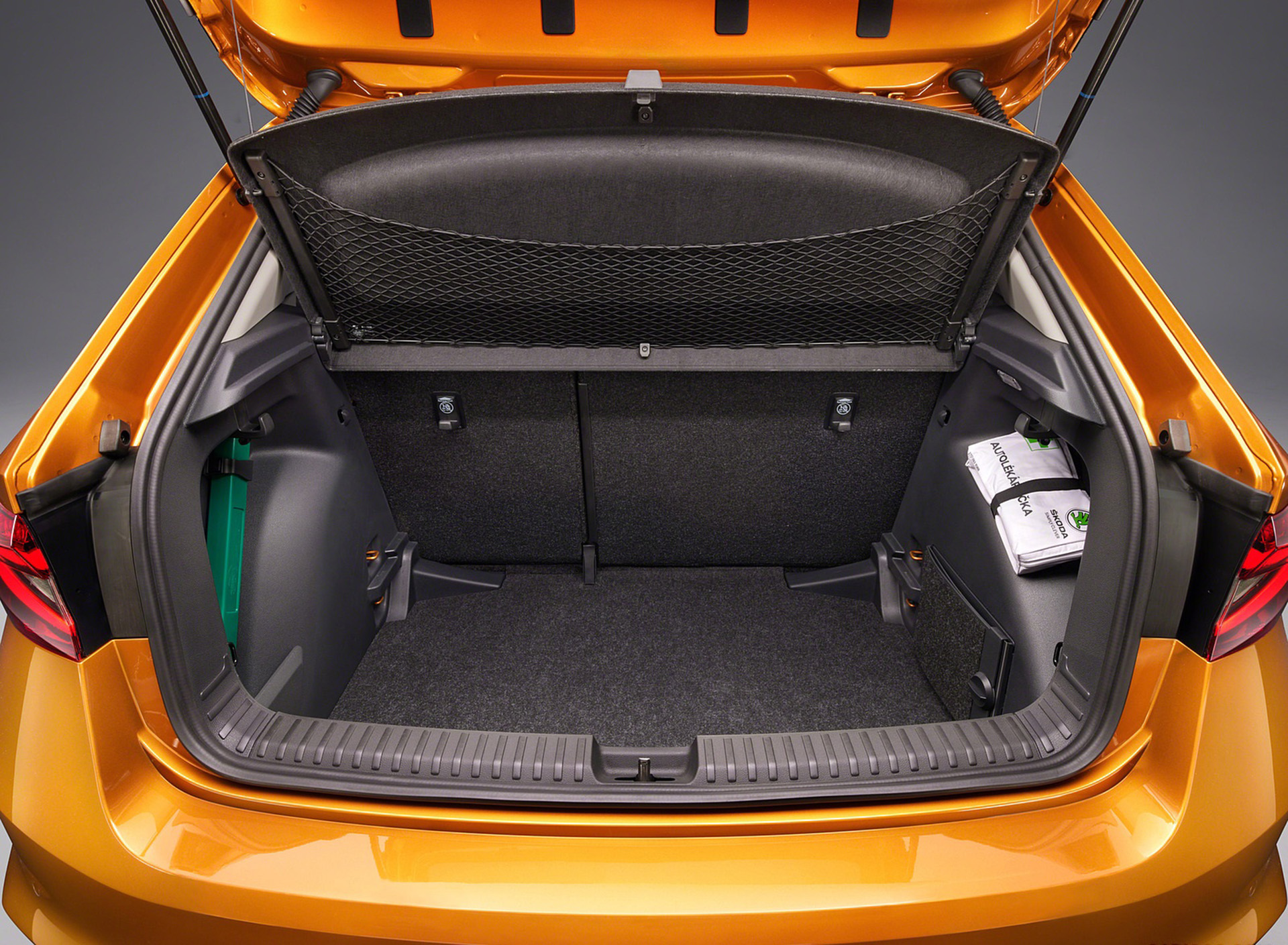 Download 2022 Škoda Fabia - Trunk HD Wallpaper 1920x1409 #54