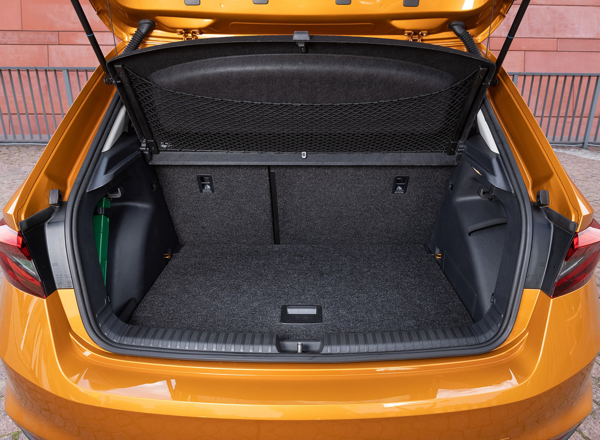 Download 2022 Škoda Fabia - Trunk HD Wallpaper 1920x1409 #130