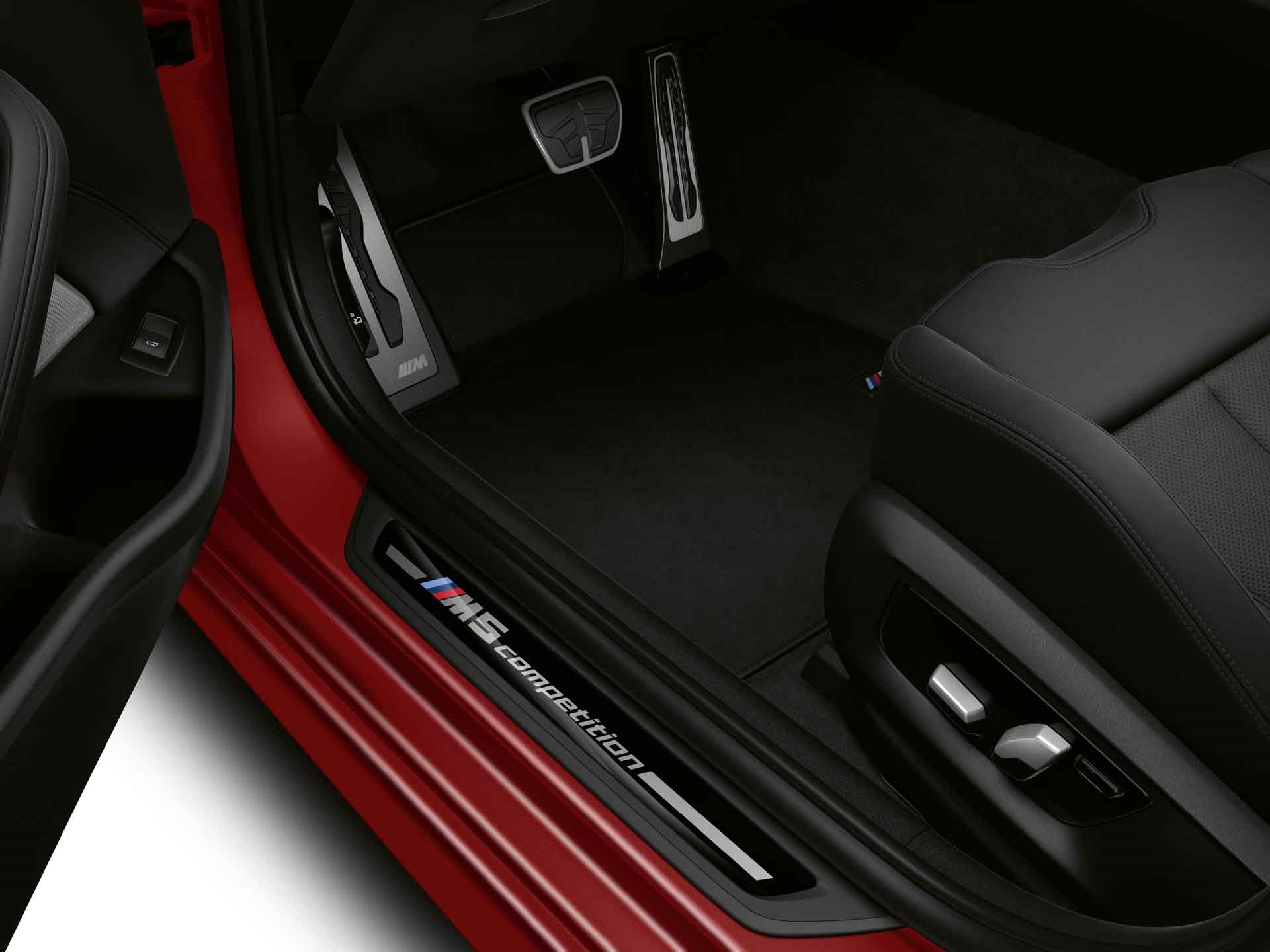 Download 2021 BMW M5 Competition - Door Sill HD Wallpaper 1920x1440 #55