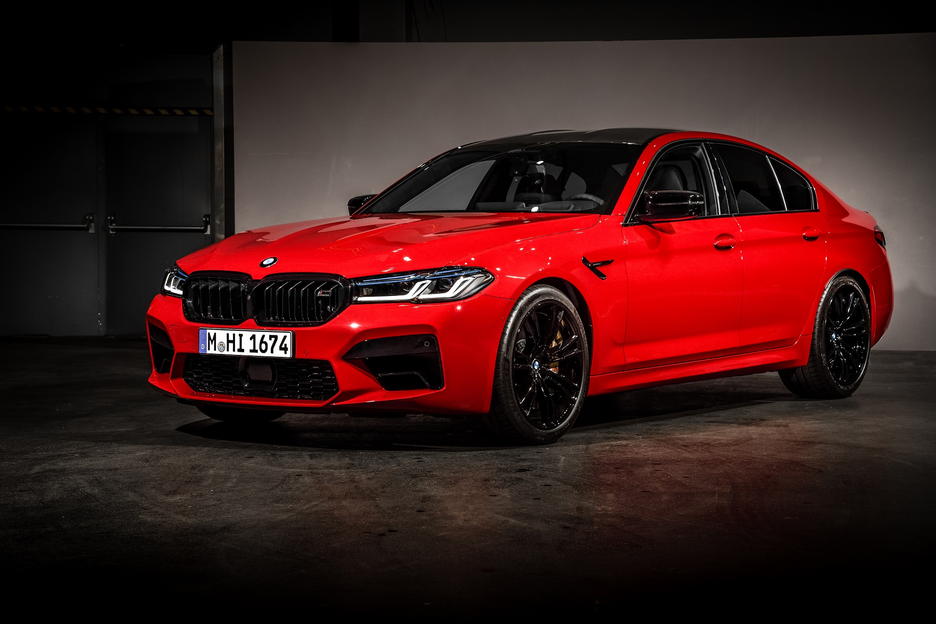 Download 2021 BMW M5 Competition - Front Three-Quarter HD Wallpaper 1920x1280 #68