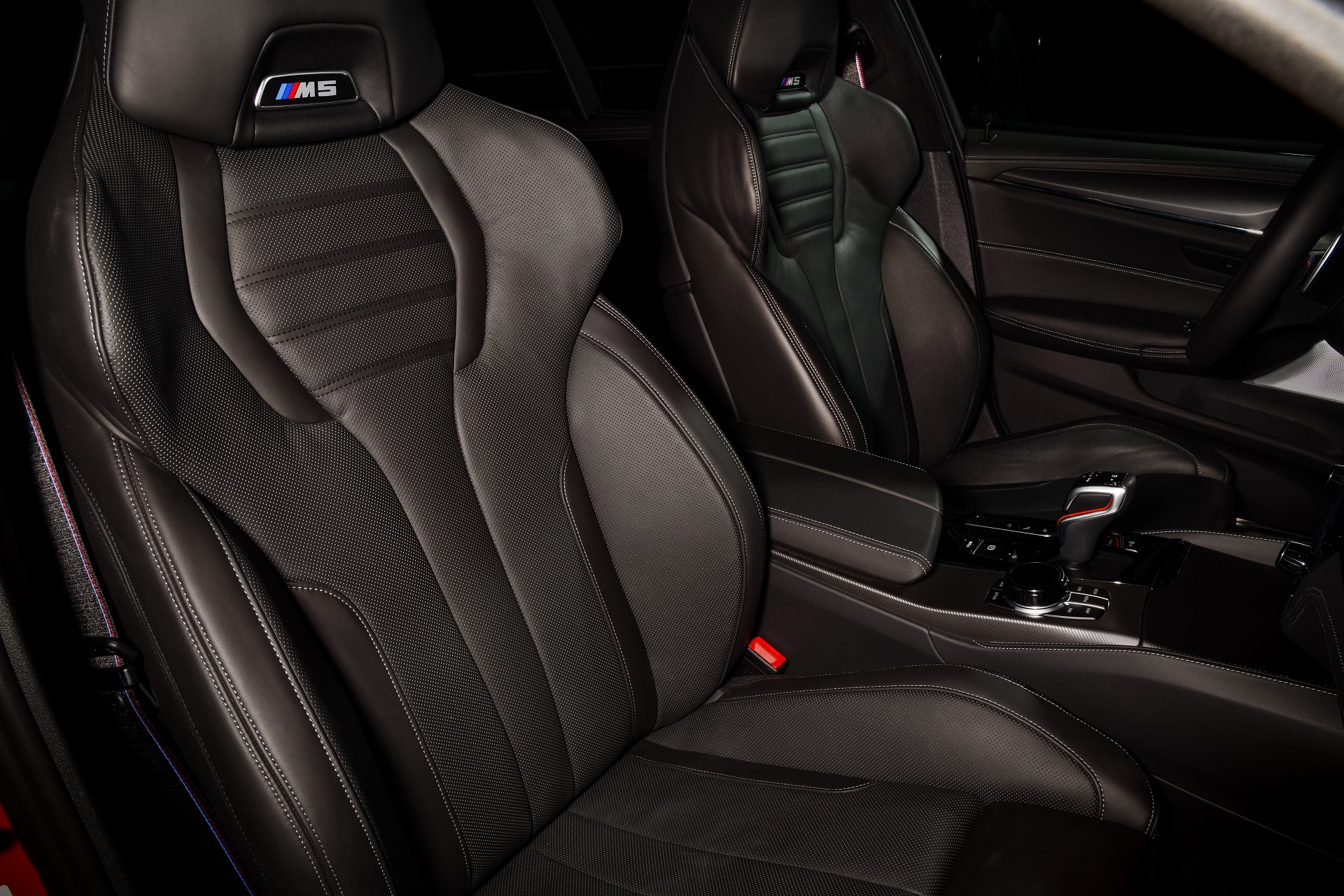 Download 2021 BMW M5 Competition - Interior, Front Seats HD Wallpaper 1920x1280 #90