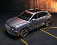 2021 Bentley Bentayga Hallmark - Front Three-Quarter Wallpaper 190x150
