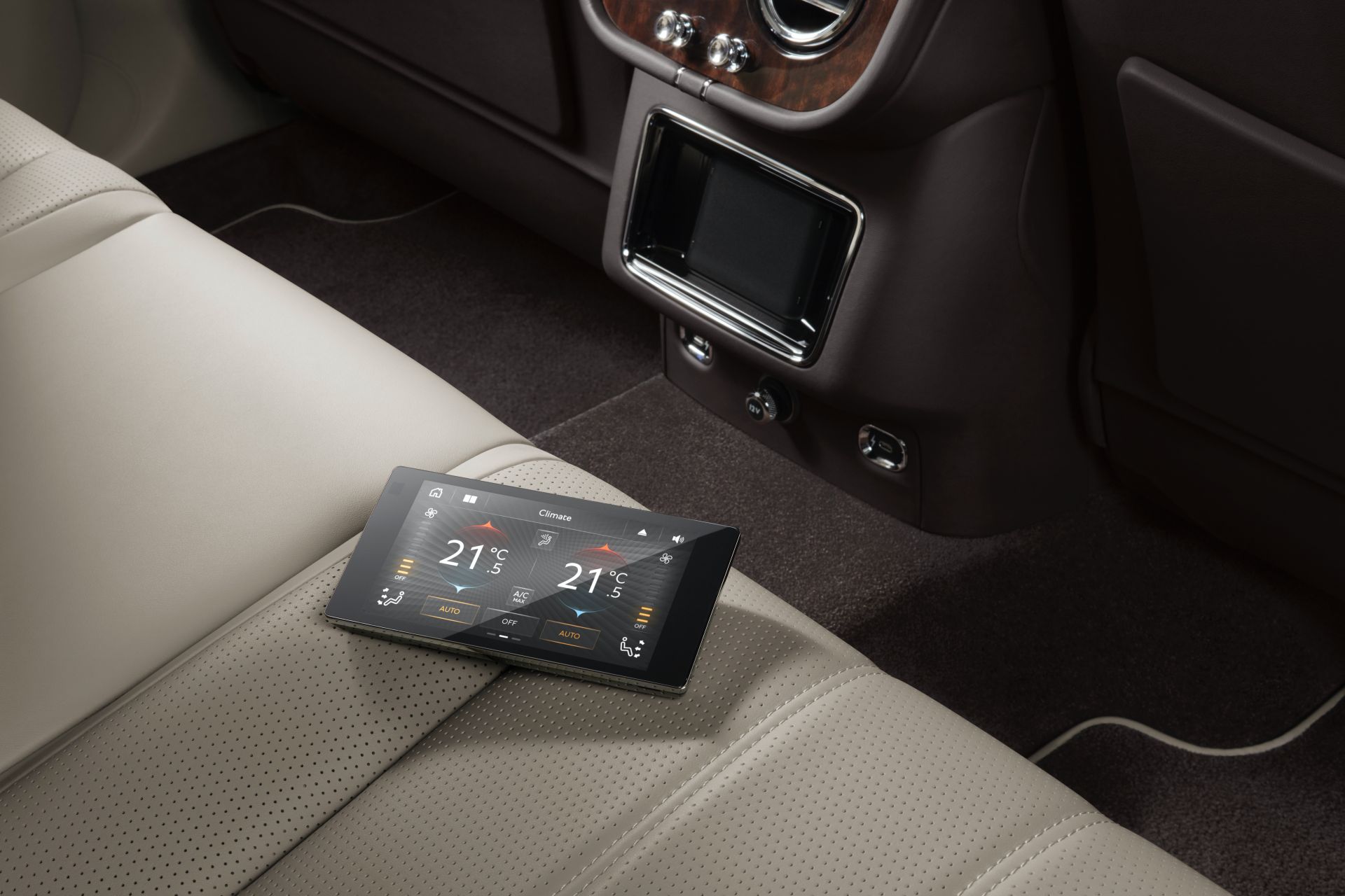 Download 2021 Bentley Bentayga Hallmark - Interior, Detail HD Wallpaper 1920x1280 #30
