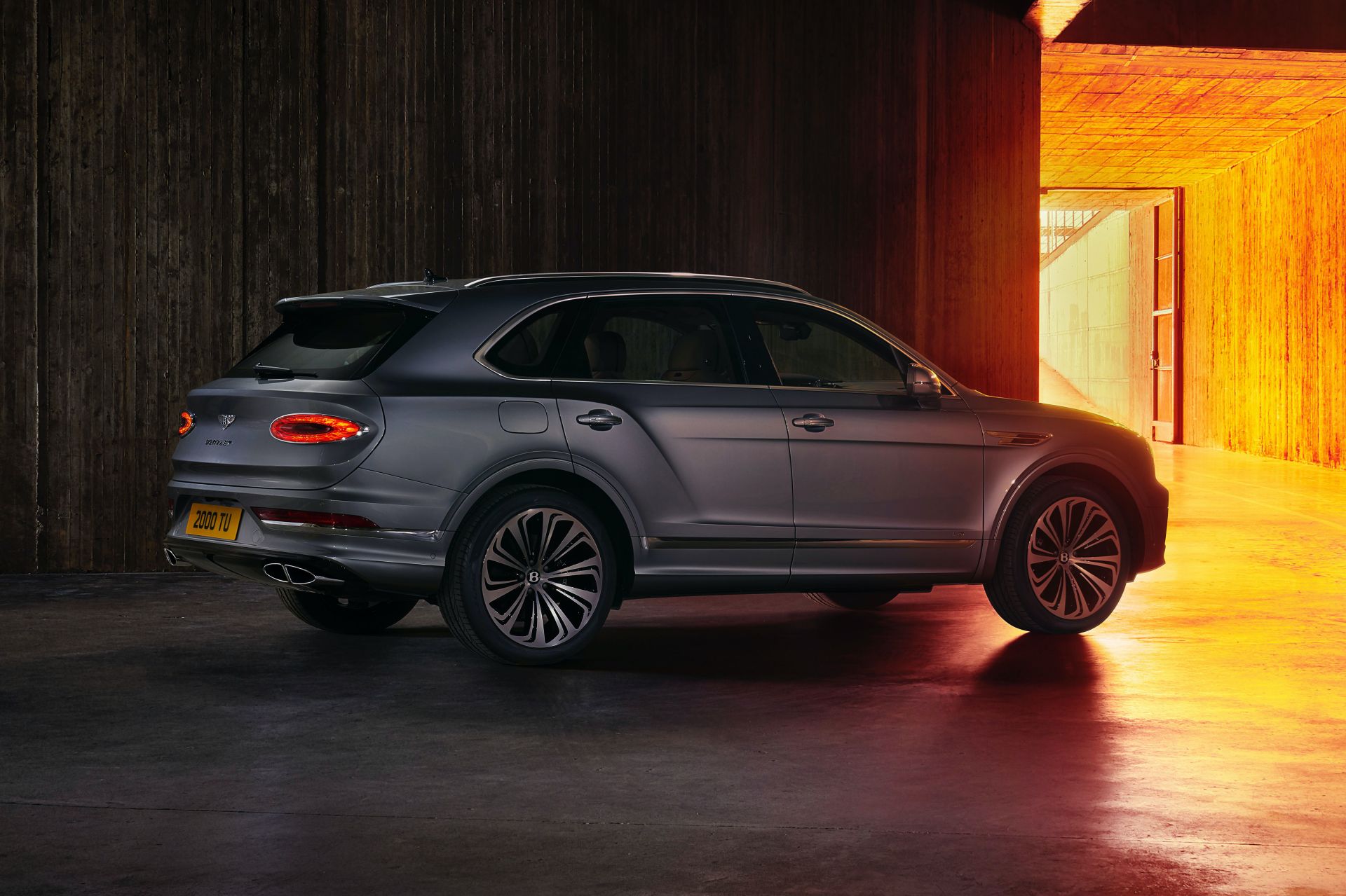 Download 2021 Bentley Bentayga Hallmark - Rear Three-Quarter HD Wallpaper 1920x1279 #25