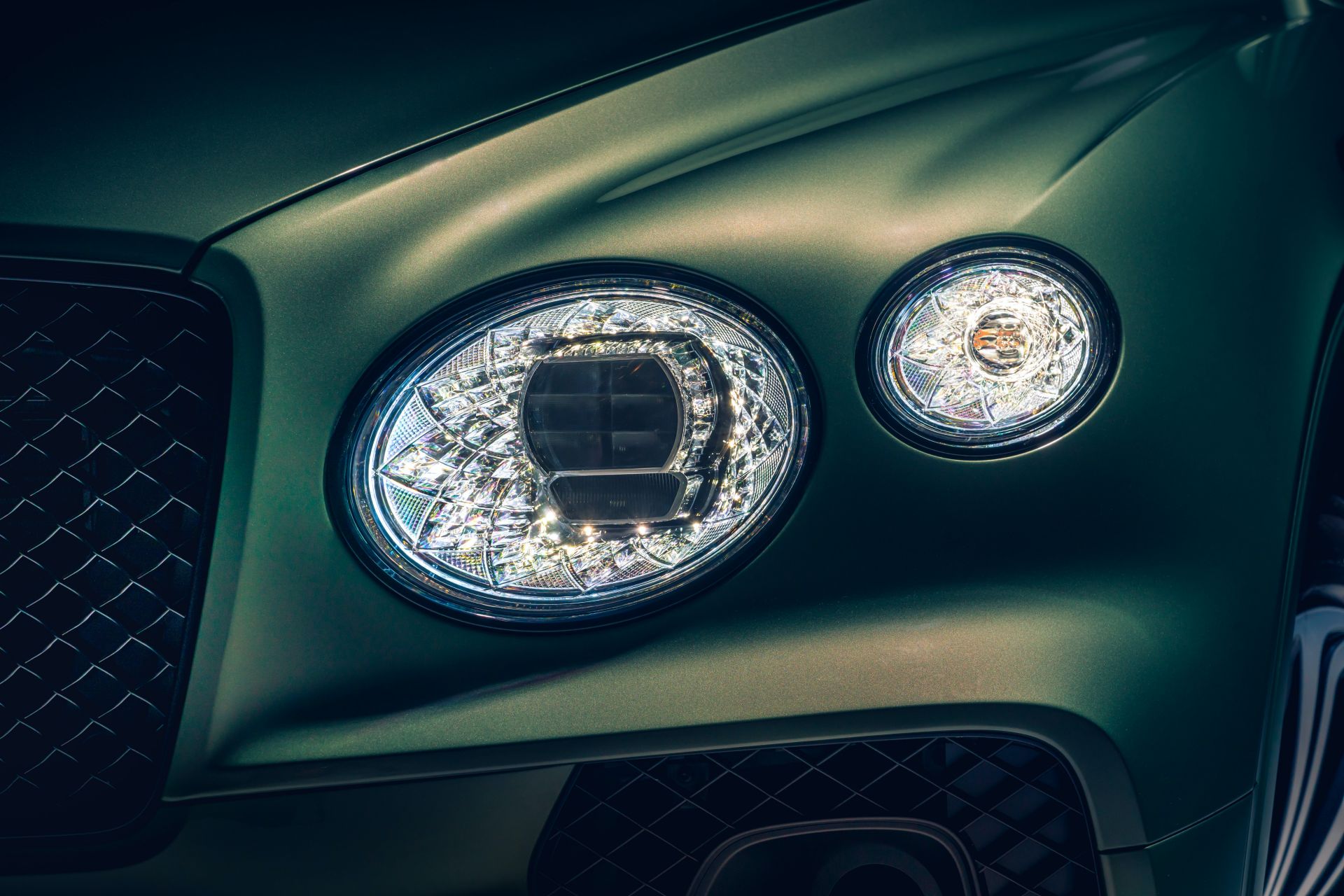 Download 2021 Bentley Bentayga - Headlight HD Wallpaper 1920x1280 #10