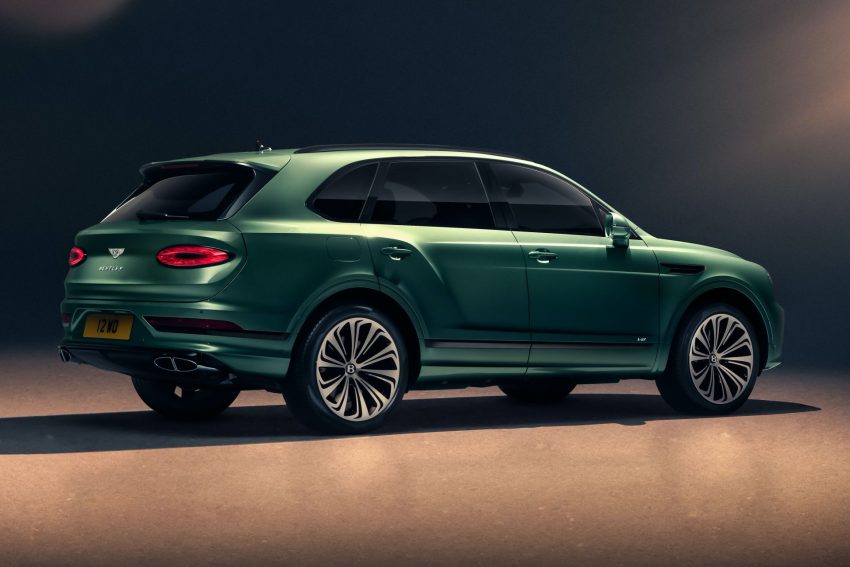 2021 Bentley Bentayga - Rear Three-Quarter Wallpaper 850x567 #7