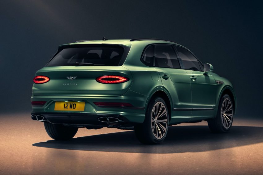 2021 Bentley Bentayga - Rear Three-Quarter Wallpaper 850x567 #8