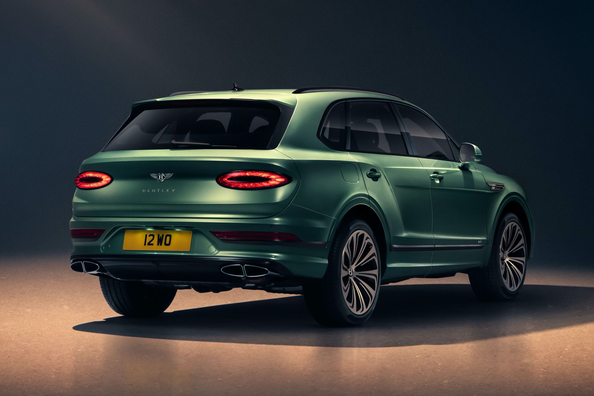 Download 2021 Bentley Bentayga - Rear Three-Quarter HD Wallpaper 1920x1280 #8