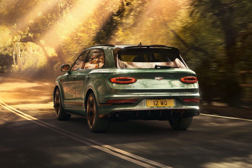 2021 Bentley Bentayga - Rear Three-Quarter Wallpaper 850x566 #2