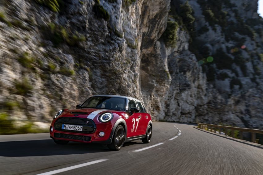 2021 Mini Cooper S Paddy Hopkirk Edition - Front Three-Quarter Wallpaper 850x567 #2