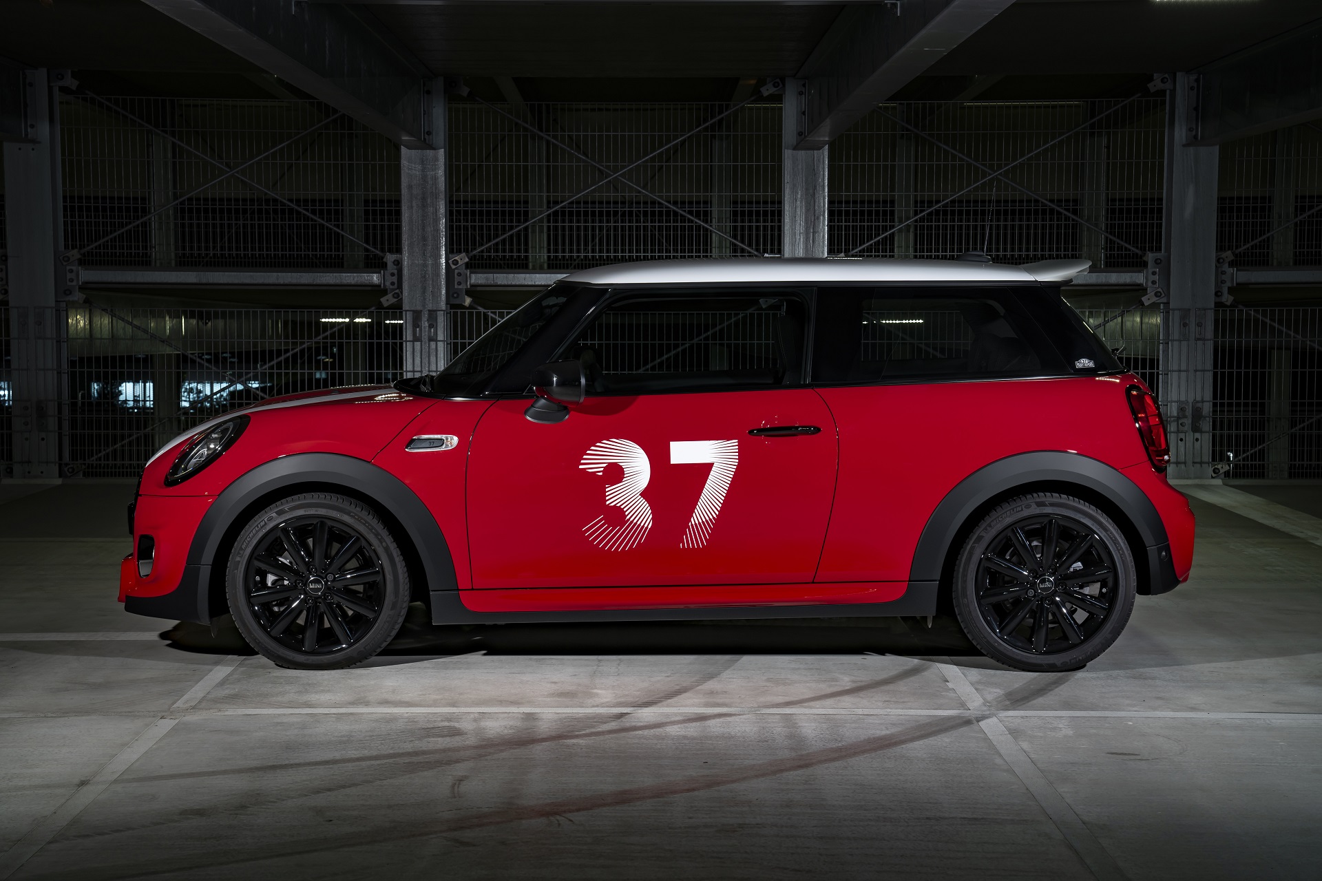 Download 2021 Mini Cooper S Paddy Hopkirk Edition - Side HD Wallpaper 1920x1280 #21