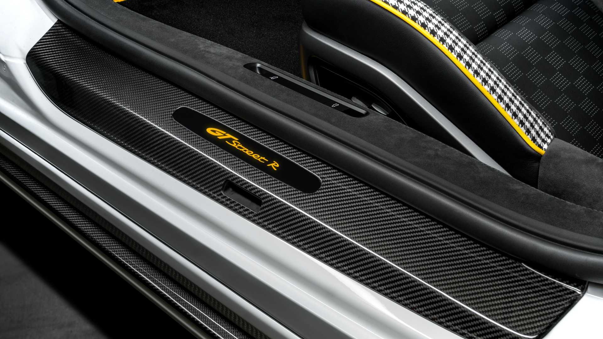 Download 2021 Techart GT Street R - Door Sill HD Wallpaper 1920x1080 #6